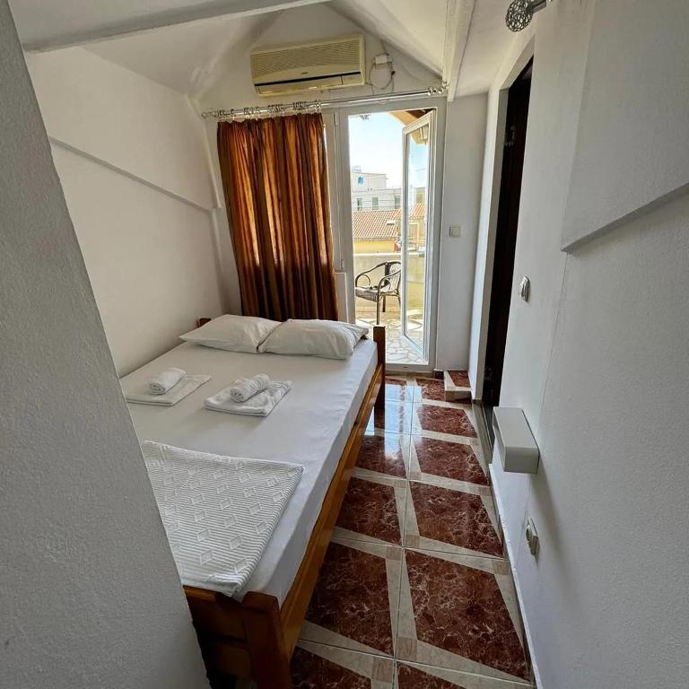 Guesthouse Vila Tamburic - Duplex Quadruple Room - 1