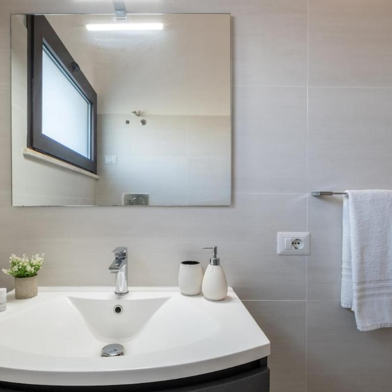 2 minutes' walk from the sea- cozy ande full-equipped house - Appartamento con 2 Camere da Letto - 28