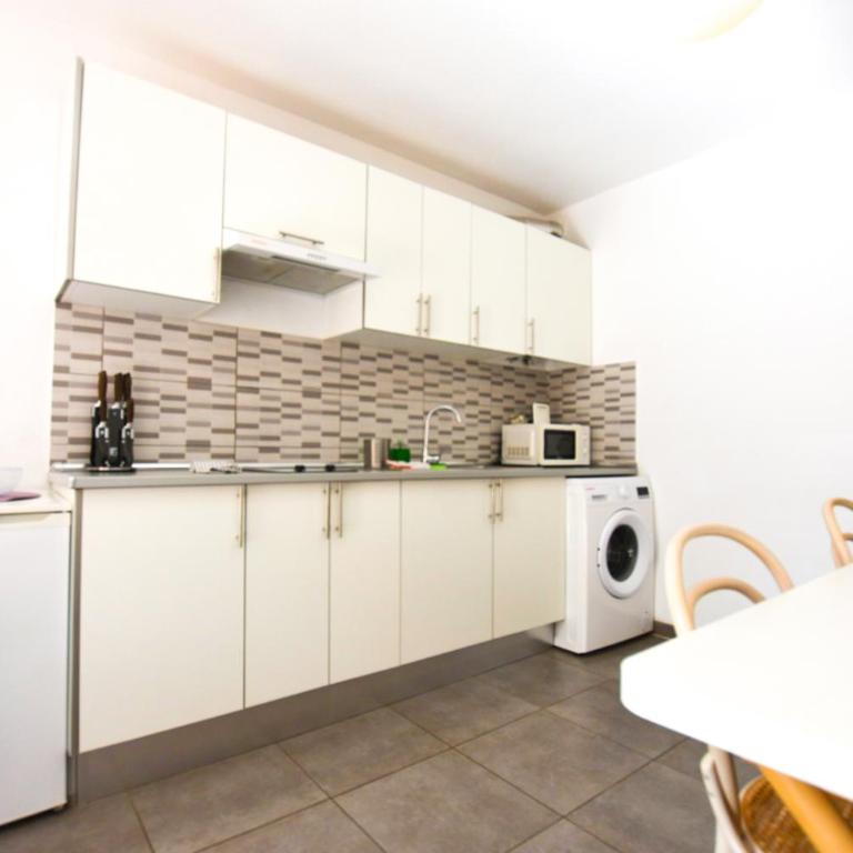 Book Jet - Las Lomas Sunny Holiday Homes - Apartamento con vistas al jardín - 3