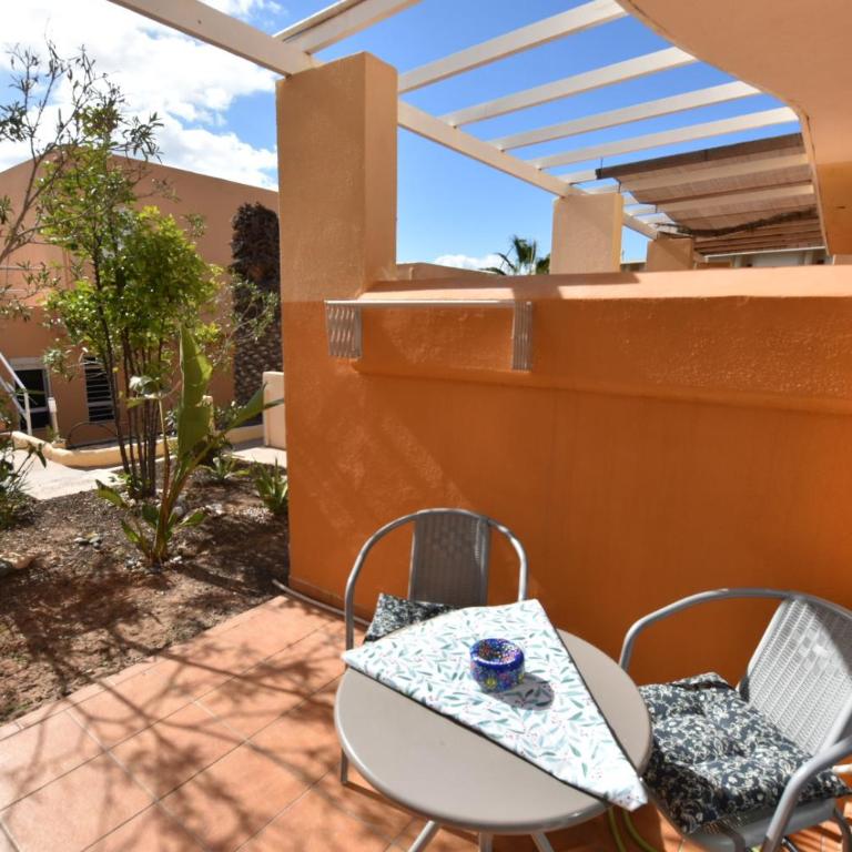 Book Jet - Las Lomas Sunny Holiday Homes - Apartamento con vistas al jardín - 2