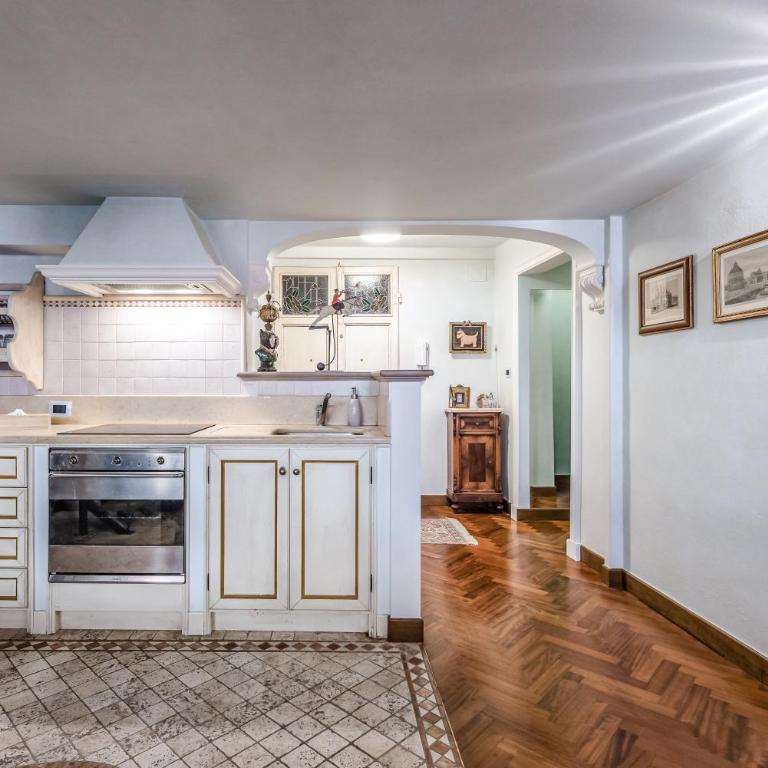 Hostly-Suite Magnifica Al Borgo-Central Elegance - One-Bedroom Superior Apartment - 18