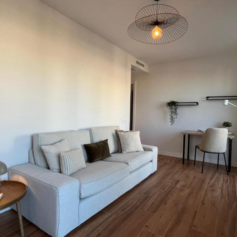 Ola Living Sant Antoni Market - Two-Bedroom Apartment with Terrace - 11
