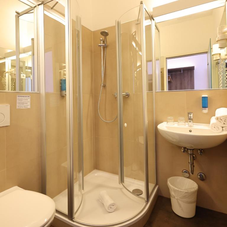 Altstadt Hotel Hofwirt Salzburg - Standard Doppelzimmer Plus - 7