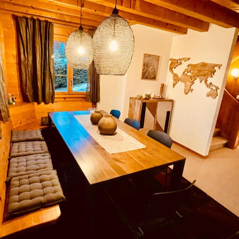 Chalet Bliss spacious six bedrooms and breathtaking views - Suite - 11