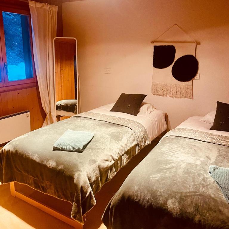 Chalet Bliss spacious six bedrooms and breathtaking views - Suite - 14