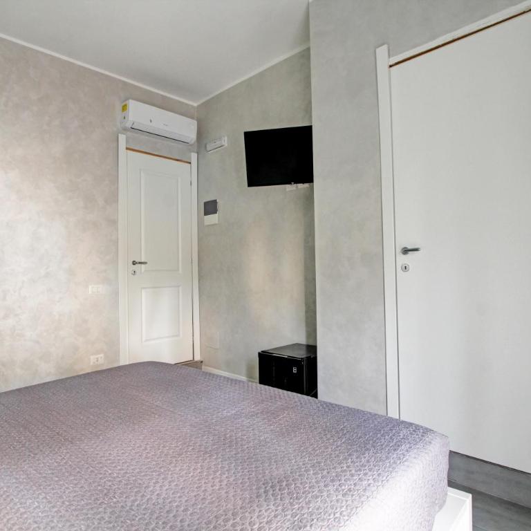 Vatican Central Suites - Camera Matrimoniale con Bagno Privato - 34