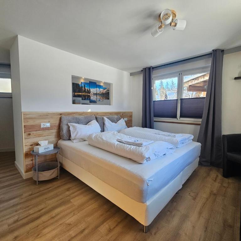 Gästehaus Pernull - Apartment mit 2 Schlafzimmern und Bergblick - 9