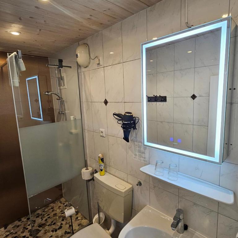 Gästehaus Pernull - Doppelzimmer mit Balkon - 3