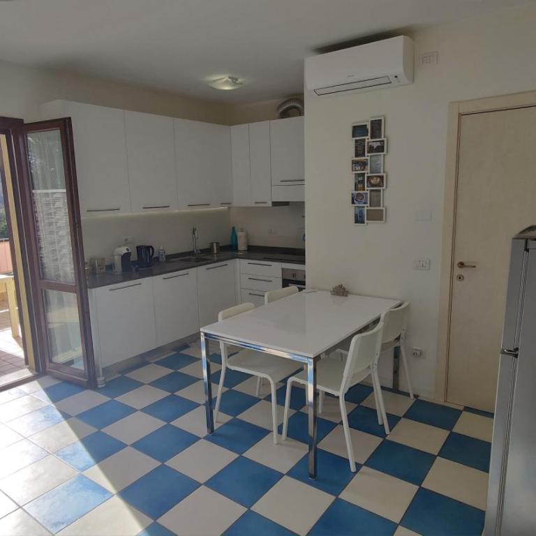Appartamento L'Azalea - a due passi da Numana con grande terrazzo e piscina condominiale stagionale - Appartamento con 2 Camere da Letto - 7