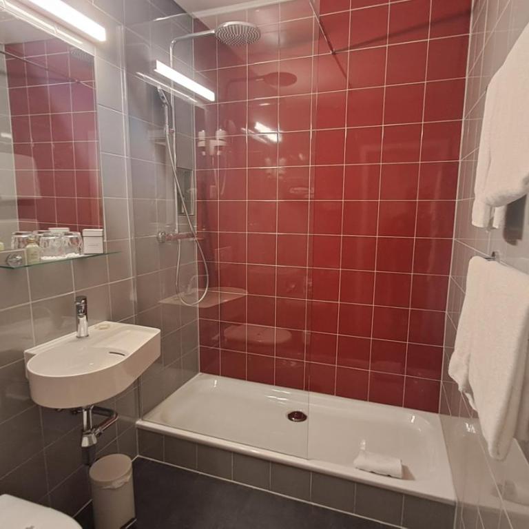 Hotel International & Terminus - Classic Doppel- oder Zweibettzimmer - 5