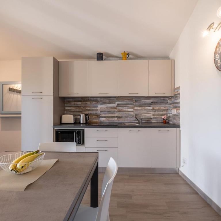 Comfort house with sea view- 5 minutes from the sea - Appartamento con 2 Camere da Letto - 8