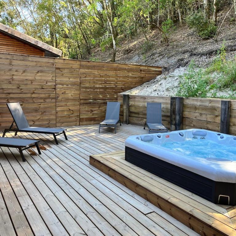 Villas climatisées avec piscine et SPA proche du lac - Villa Supérieure - 16