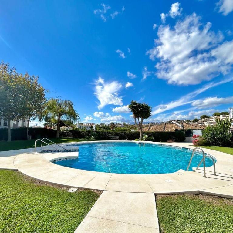 Apartamento en Mijas con terraza y vistas al mar - Apartamento de 2 dormitorios - 2
