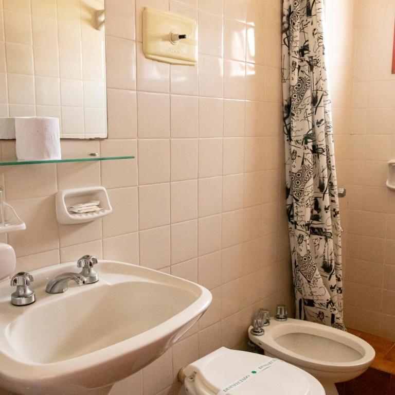 Hotel Acuarium - Basic Triple Room - 11