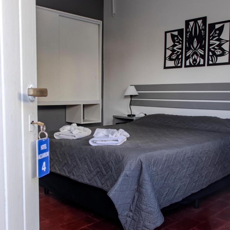 Hotel Acuarium - Quadruple Room - 6