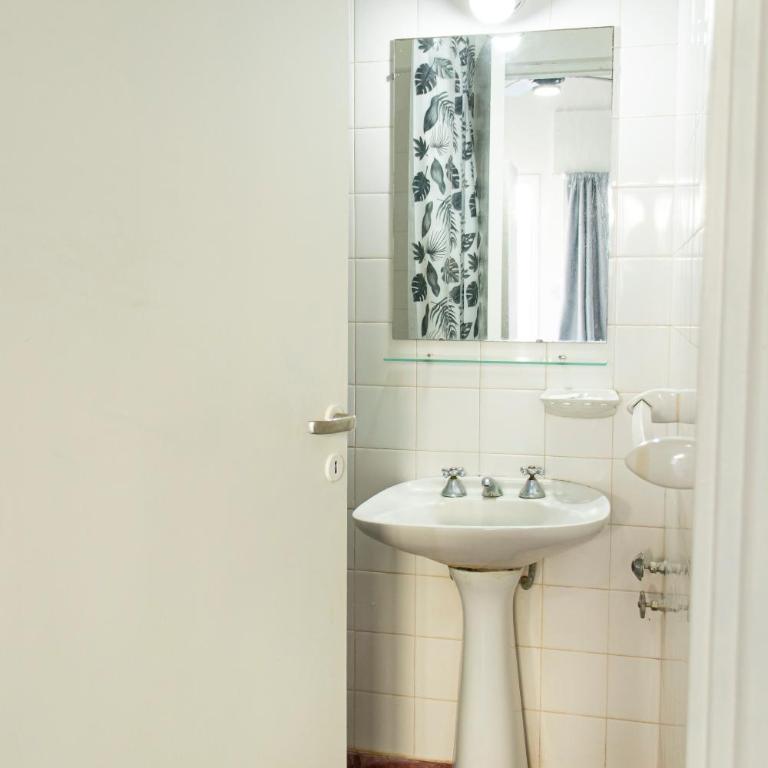 Hotel Acuarium - Quadruple Room - 9
