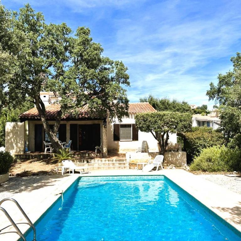 Le Plantier, maison pour 6 personnes avec piscine et jardin vue mer à La Londe-Les-Maures - Maison de Vacances 3 Chambres - 2