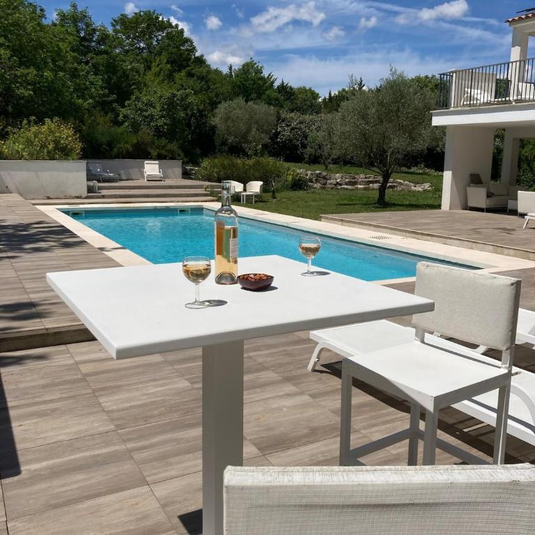 Les escapades Provençales - Apartment mit 1 Schlafzimmer und Poolblick - 11