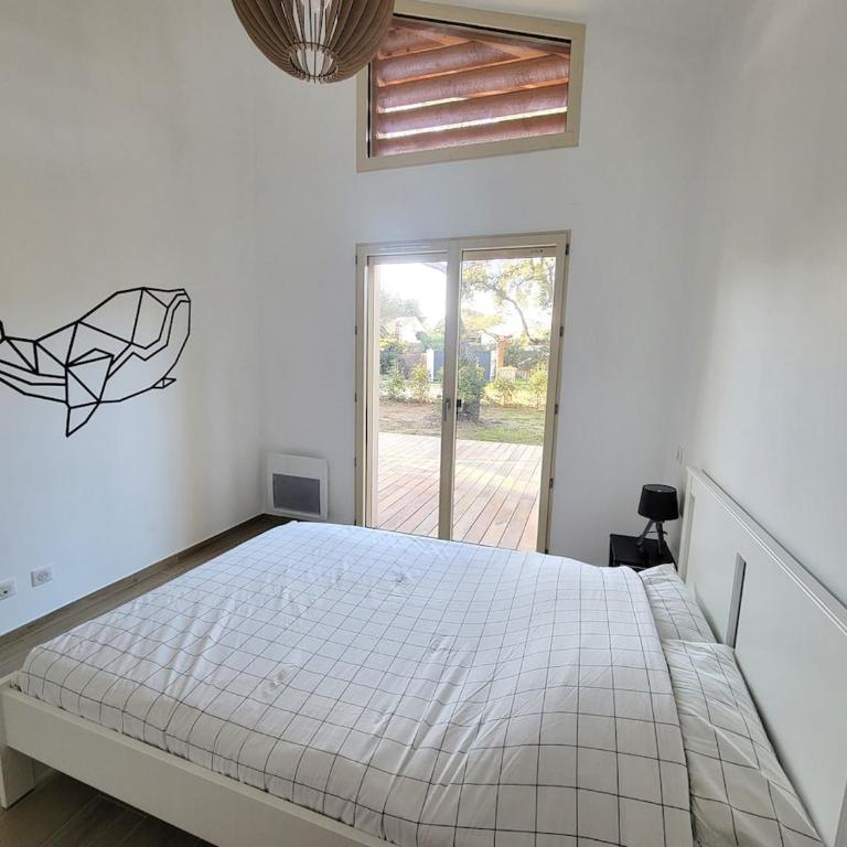 Villa Lou Pantaï la tranquillité à 2 pas de la mer - Three-Bedroom Villa - 5