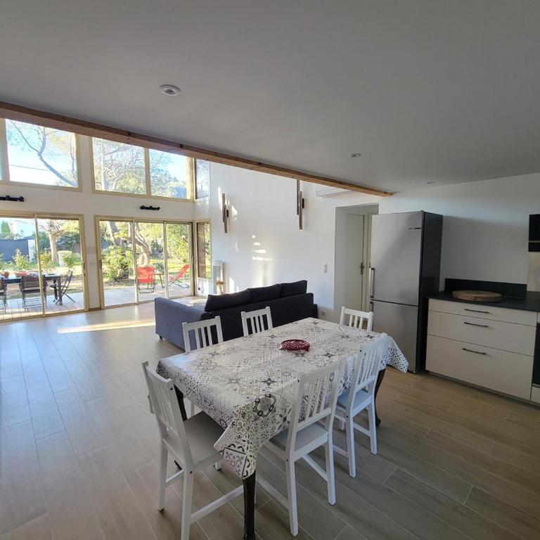 Villa Lou Pantaï la tranquillité à 2 pas de la mer - Three-Bedroom Villa - 9