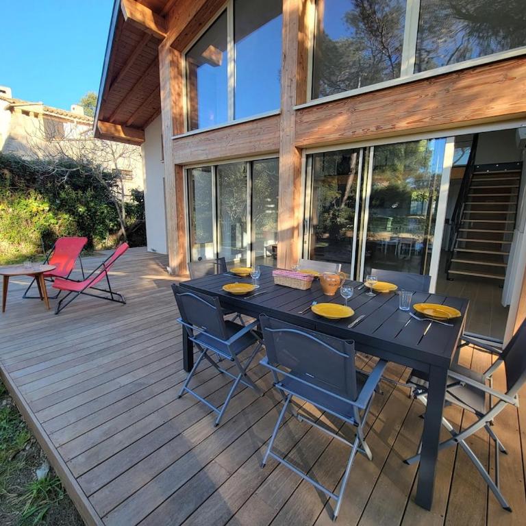 Villa Lou Pantaï la tranquillité à 2 pas de la mer - Three-Bedroom Villa - 19