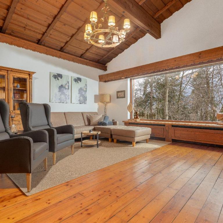 Luxus Ferienhaus Salzburg Chalet mit Pool, Sauna, Whirlpool, Kamin - Chalet mit 2 Schlafzimmern - 4