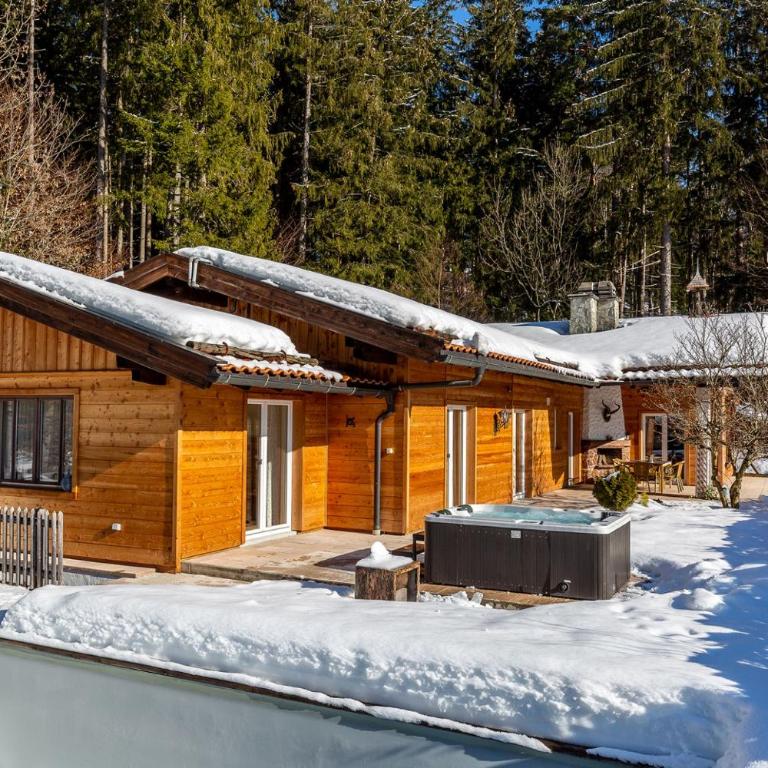 Luxus Ferienhaus Salzburg Chalet mit Pool, Sauna, Whirlpool, Kamin - Chalet mit 2 Schlafzimmern - 44