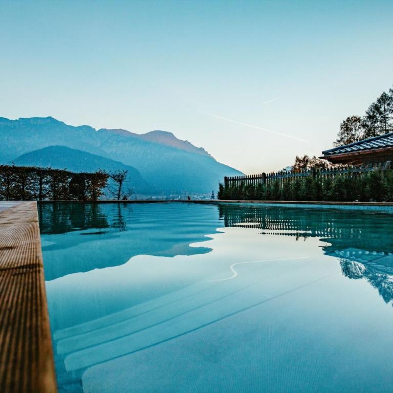 Luxus Ferienhaus Salzburg Chalet mit Pool, Sauna, Whirlpool, Kamin - Chalet mit 2 Schlafzimmern - 1
