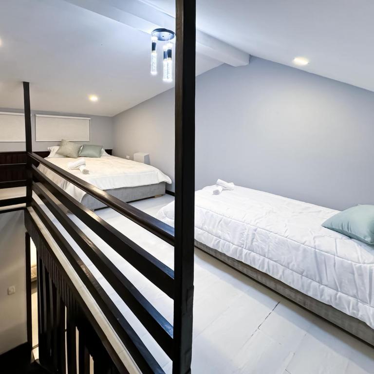 Departamento frente al tranvía - Three-Bedroom Apartment - 15