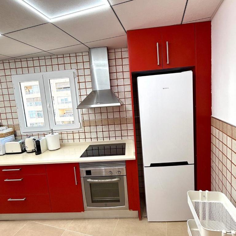 Beach Sea View Apartment - Three-Bedroom Apartment with Ocean View - 23