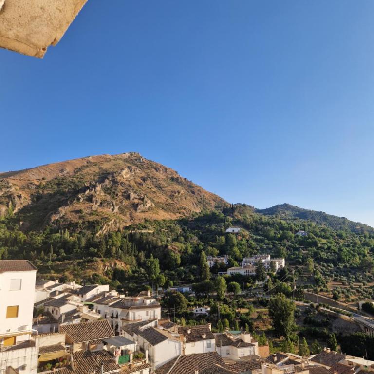 Apartamento amplio en el centro de Cazorla - ideal para familias y grupos - Four-Bedroom Apartment - 2
