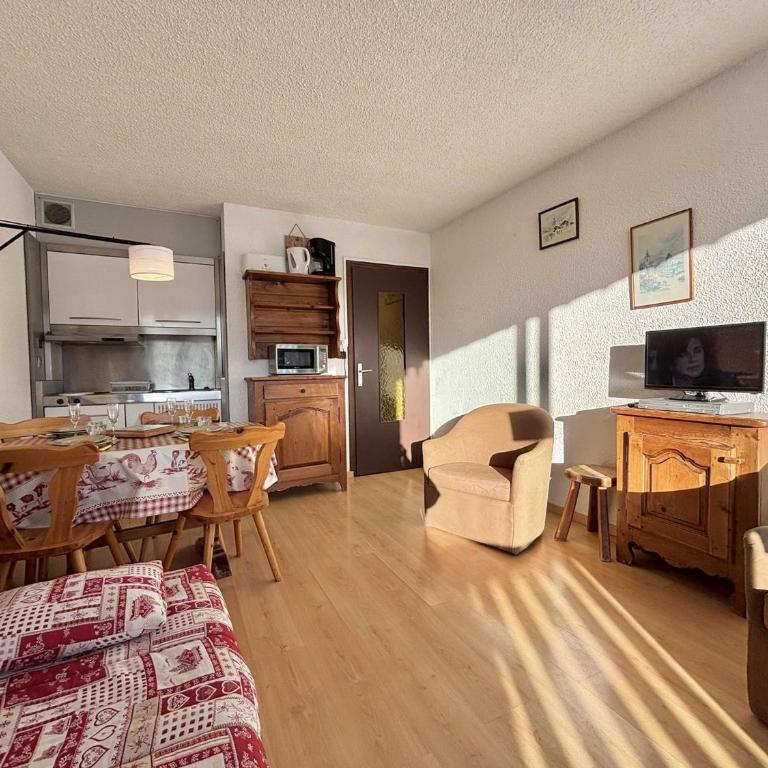 Studio idéal ski, balcon, parking - Notre-Dame-de-Bellecombe - Apartment mit 1 Schlafzimmer - 4