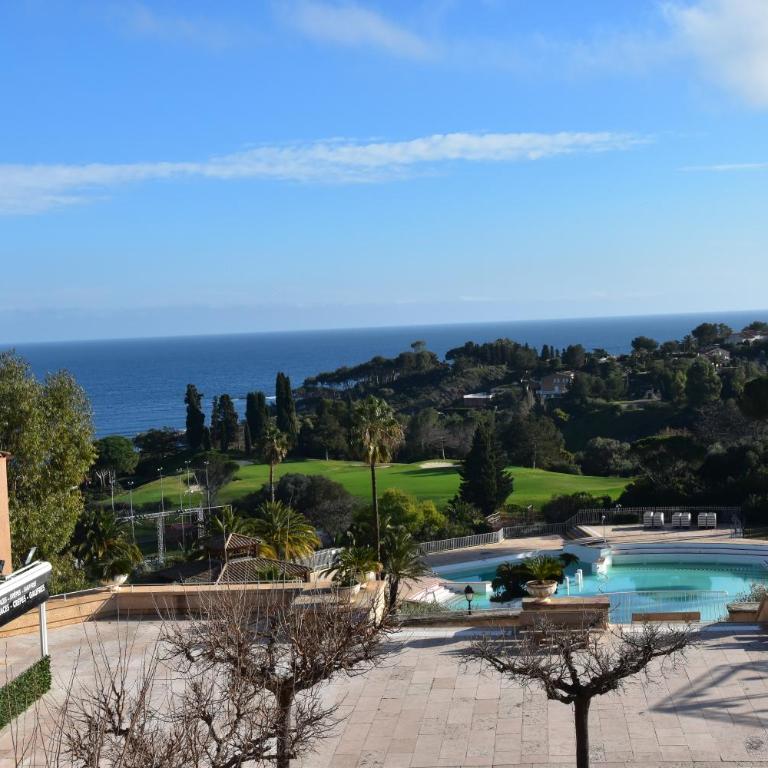 Cap One, au cœur de Cap Esterel VUE MER & PISCINES - Accès piscines et parking couvert inclus - Appartement 1 Chambre - 53