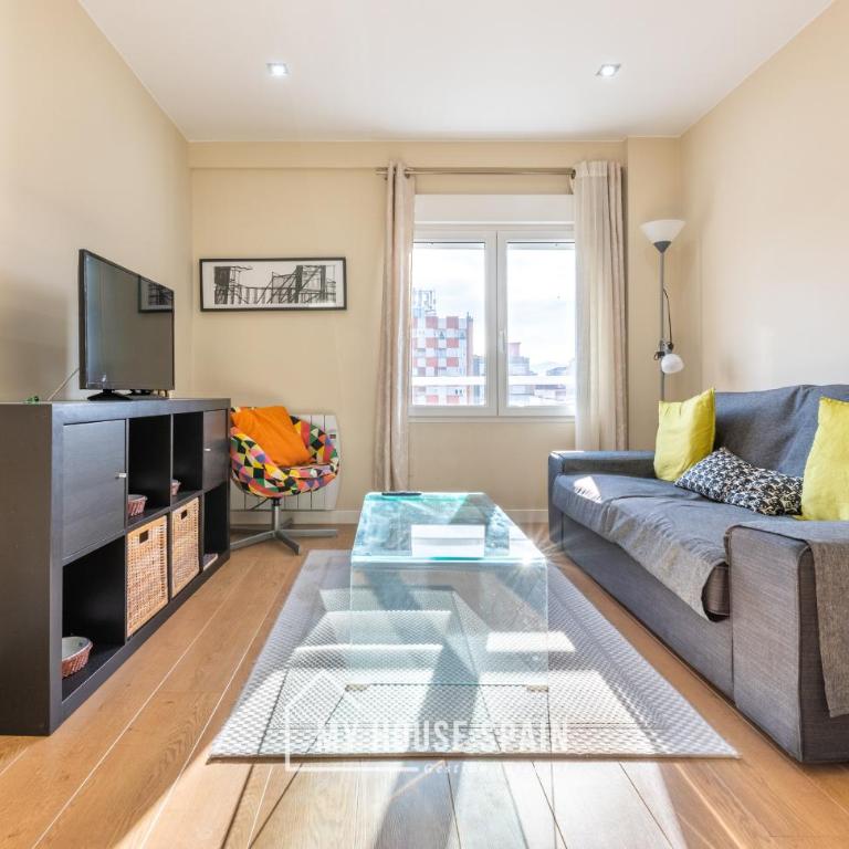 MyHouseSpain - Radiante piso junto a la playa - Apartamento de 2 dormitorios - 1
