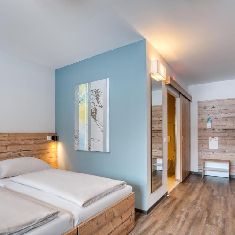 COOEE alpin Hotel Bad Kleinkirchheim - Doppelzimmer mit Balkon, barrierefrei - 5