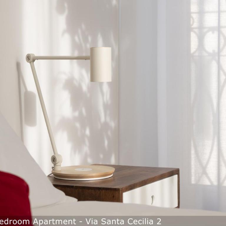 Brera Apartments in San Babila - Appartamento Deluxe con 2 Camere da Letto - Via Santa Cecilia 2 - 12