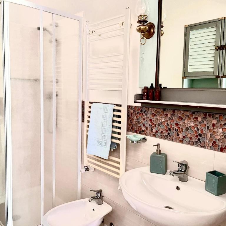 GRANNY'S HOUSE Sanremo - One-Bedroom Apartment - 13