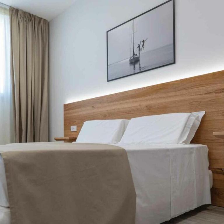 Sabbia Tropea Apartments and Rooms - Deluxe Double Room - 3