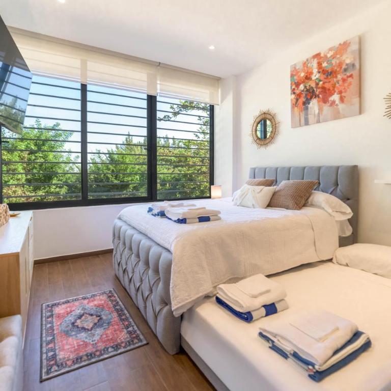 Spacious Condo 200m from Beach & 5th Ave - Apartamento de 2 dormitorios con terraza - 9