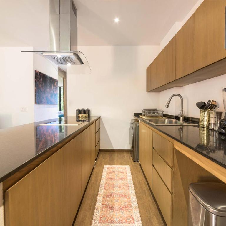 Spacious Condo 200m from Beach & 5th Ave - Apartamento de 2 dormitorios con terraza - 17
