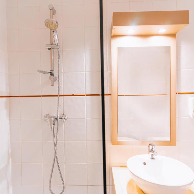 Garden & City Cauterets Balneo - Chambre Double - 5