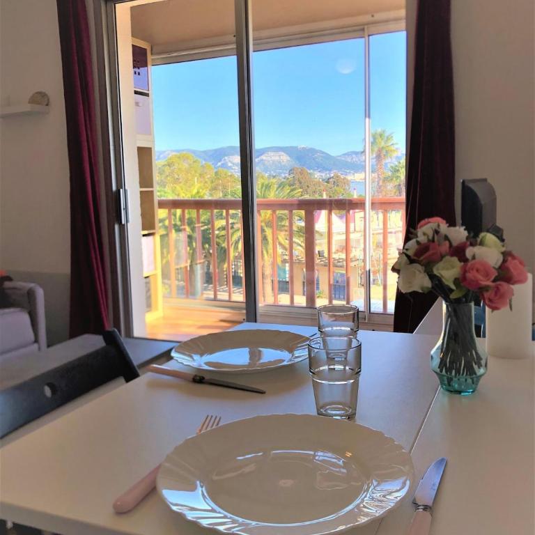 La Porte du Soleil - VUE MER - Plage à 2 Min - Terrasse et Clim - PET FRIENDLY - Offre Spéciale - HolyRiviera Services - One-Bedroom Apartment - 36