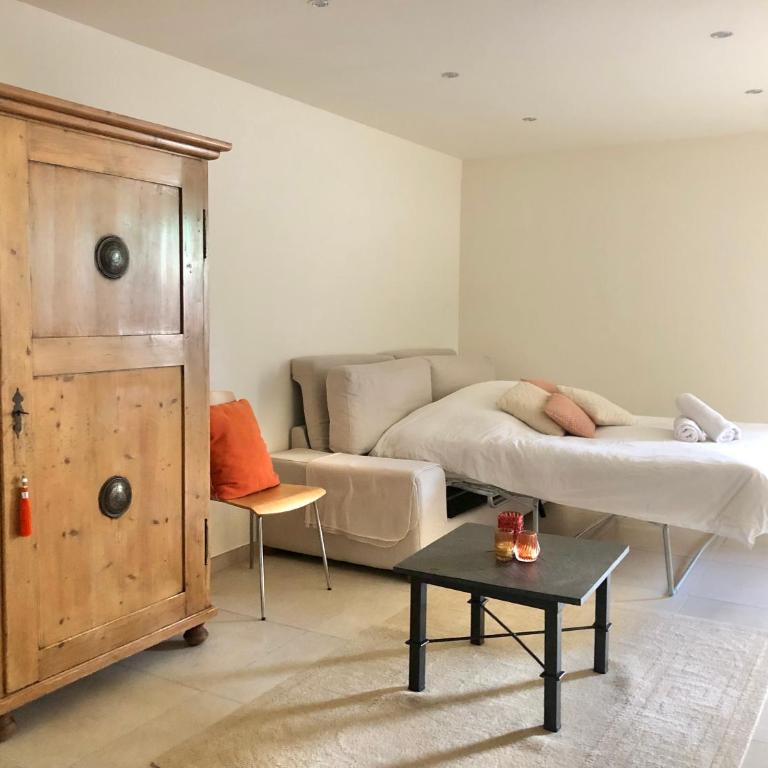 The HoPe, appartement au sein d'une maison avec piscine - Suite Supérieure - 25