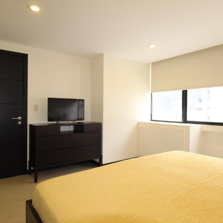 Amplio Departamento con Vista a la ciudad - Two-Bedroom Apartment with Pool View - 7