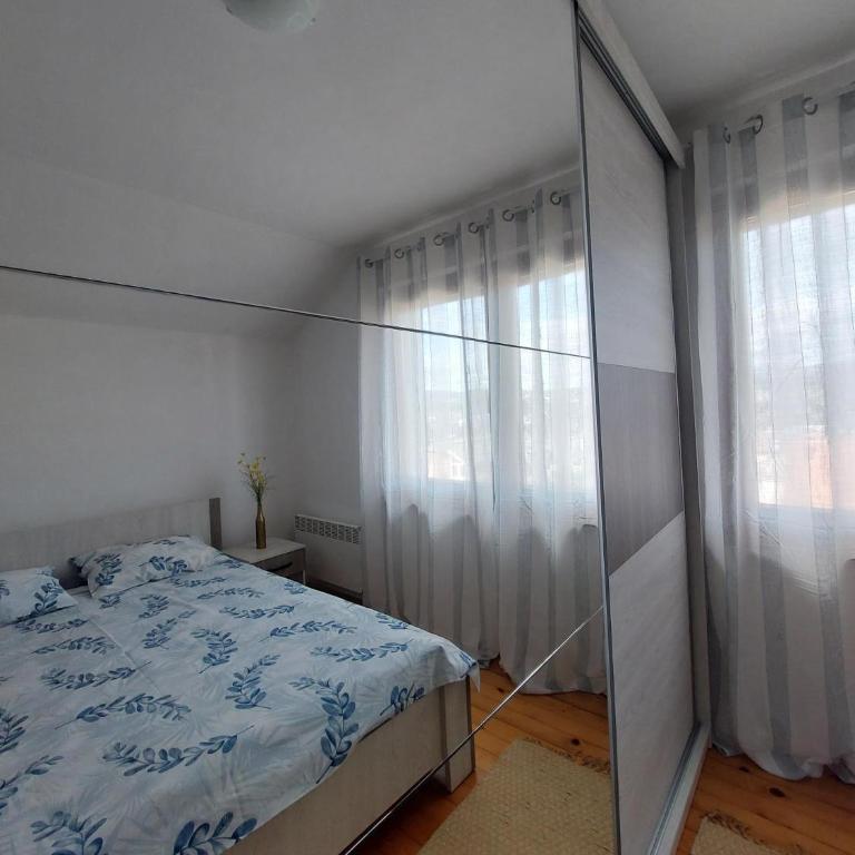 Ski Deki - Two-Bedroom Apartment - 25
