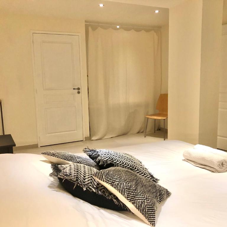 The HoPe, appartement au sein d'une maison avec piscine - Suite Supérieure - 9