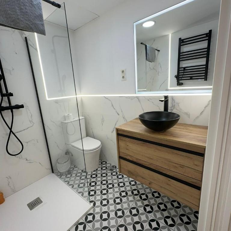 Apartamentos Plaza Castilla - One-Bedroom Apartment - 11