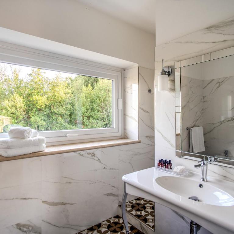 Vigna Caio Relais & Spa - Double King Room with Terrace - 10
