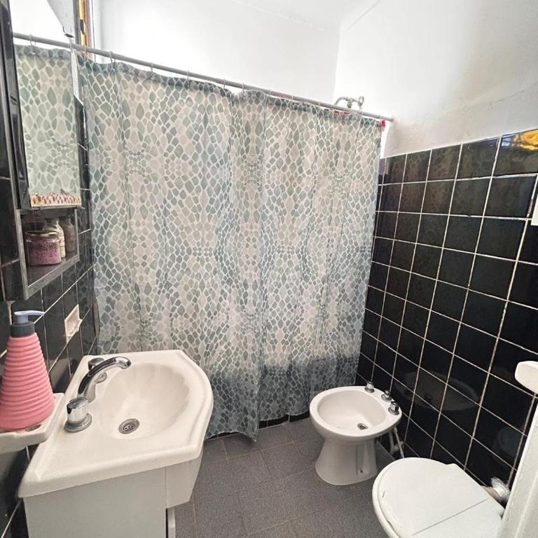 Ambiente y medio, excelente ubicacion, hasta 4 personas - One-Bedroom Apartment - 9