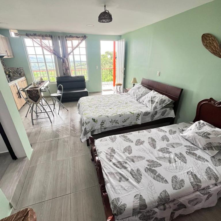 Chalet Mana - Family Suite with Balcony - 1